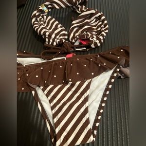 Sofia by ViX swimwear 2-piece set (size small) *NEW*